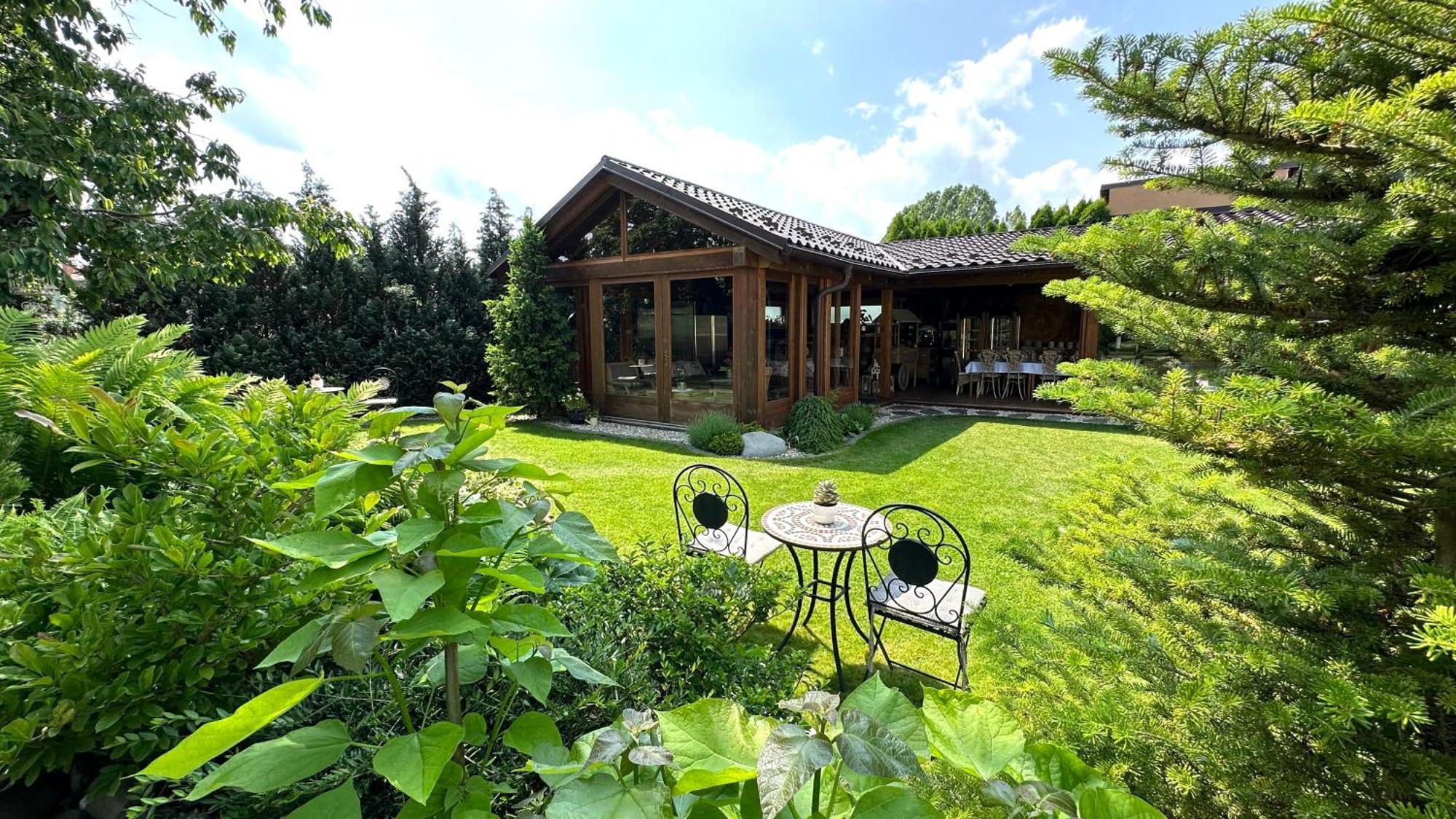 Wellness Penzion Vila Mery Poprad Extérieur photo
