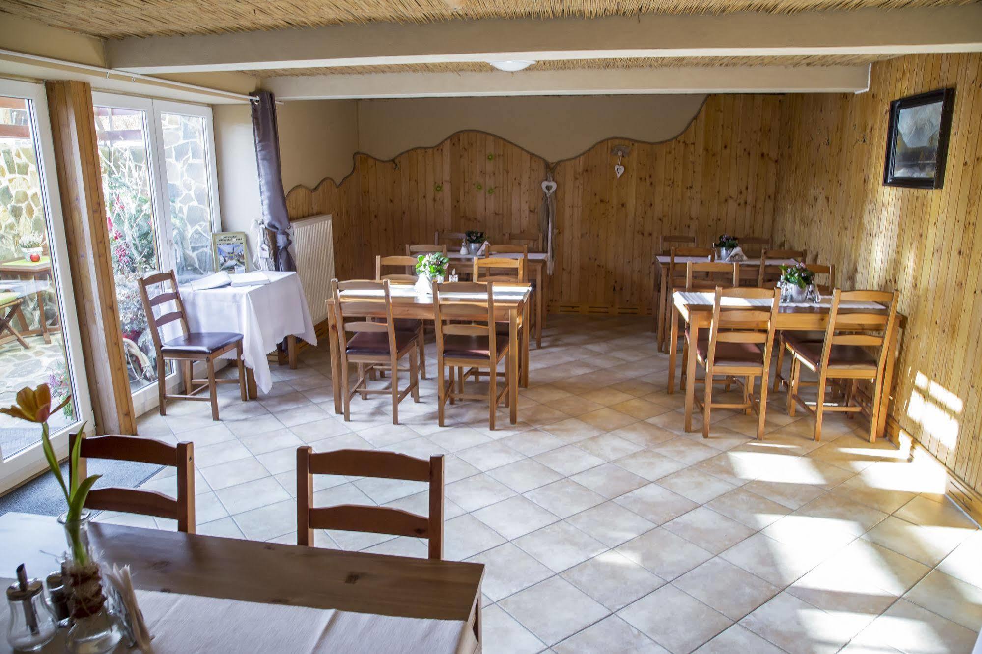 Wellness Penzion Vila Mery Poprad Extérieur photo